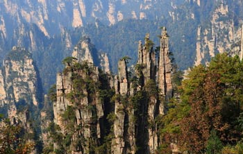 長沙出發(fā)到黃龍洞、張家界森林公園、天門山、鳳凰五日游